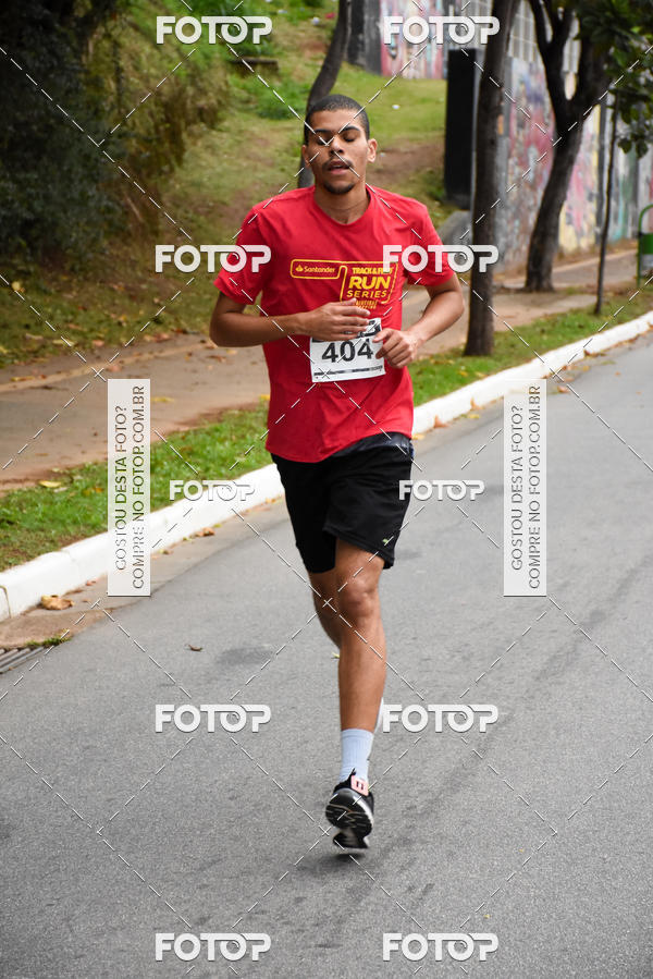 Buy your photos of the eventSantander Track & Field Run Series - Paineiras Shopping on Fotop