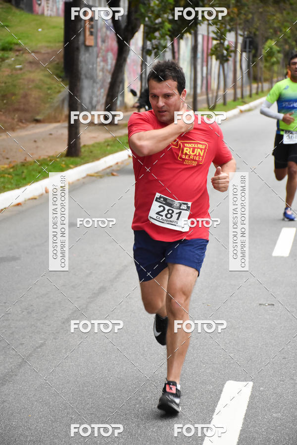 Buy your photos of the eventSantander Track & Field Run Series - Paineiras Shopping on Fotop