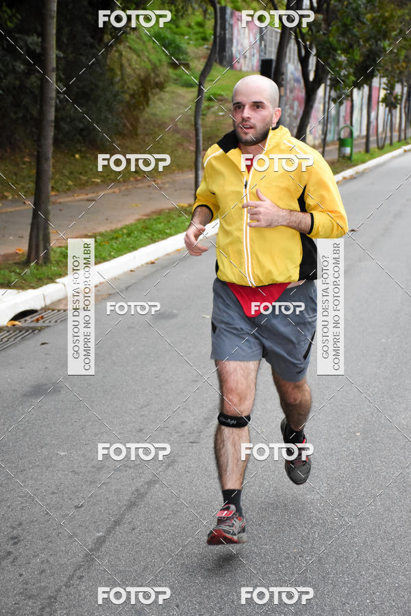 Buy your photos of the eventSantander Track & Field Run Series - Paineiras Shopping on Fotop