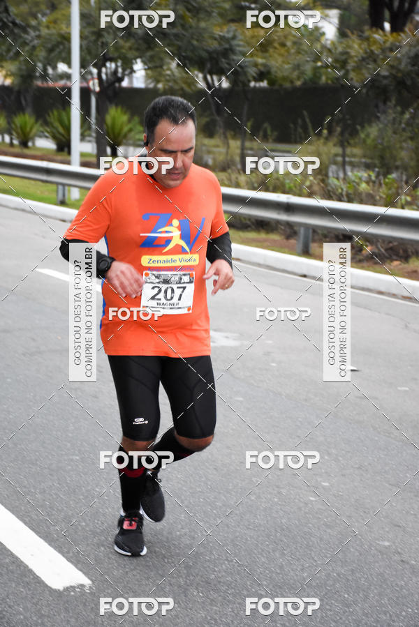 Buy your photos of the eventSantander Track & Field Run Series - Paineiras Shopping on Fotop