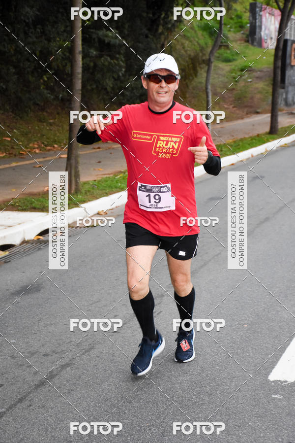 Buy your photos of the eventSantander Track & Field Run Series - Paineiras Shopping on Fotop