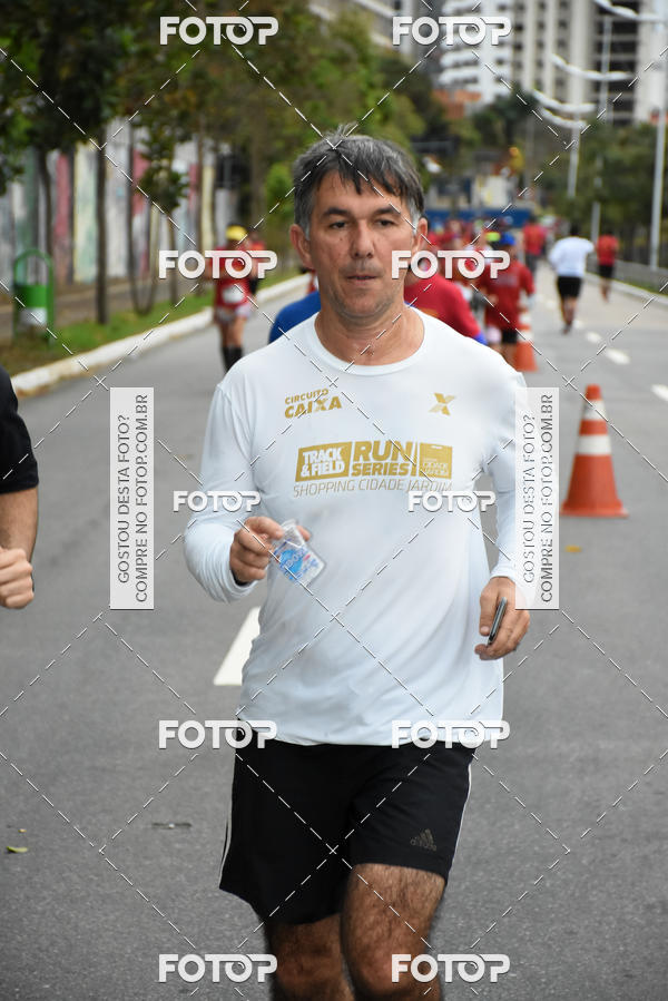 Buy your photos of the eventSantander Track & Field Run Series - Paineiras Shopping on Fotop