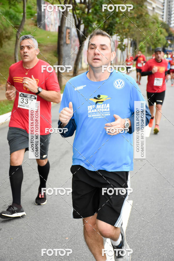 Buy your photos of the eventSantander Track & Field Run Series - Paineiras Shopping on Fotop