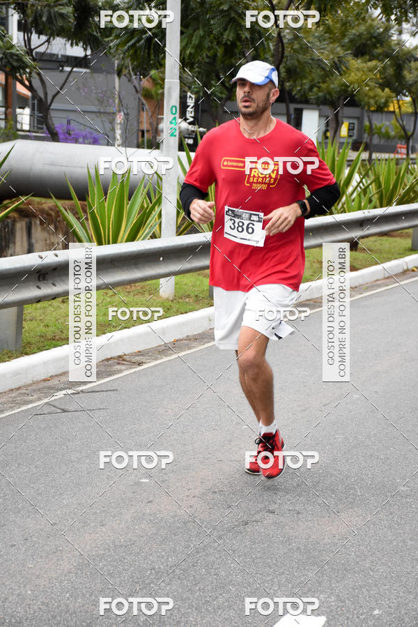 Buy your photos of the eventSantander Track & Field Run Series - Paineiras Shopping on Fotop