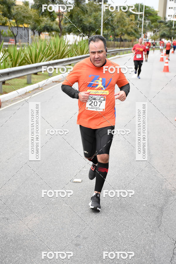 Buy your photos of the eventSantander Track & Field Run Series - Paineiras Shopping on Fotop