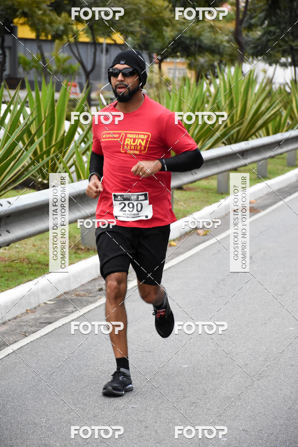 Buy your photos of the eventSantander Track & Field Run Series - Paineiras Shopping on Fotop