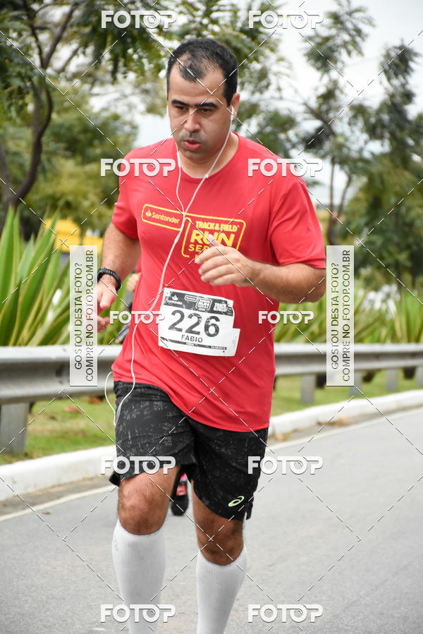 Buy your photos of the eventSantander Track & Field Run Series - Paineiras Shopping on Fotop