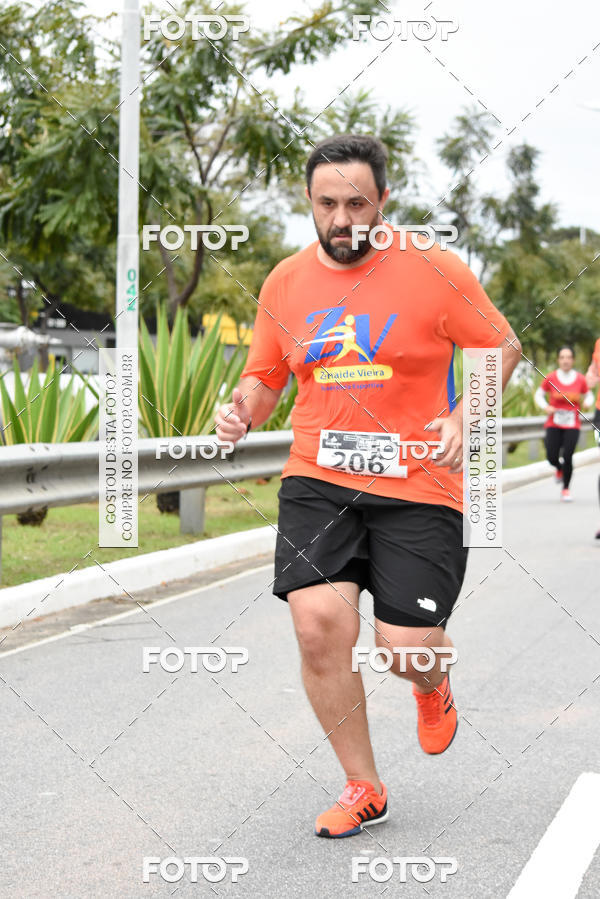 Buy your photos of the eventSantander Track & Field Run Series - Paineiras Shopping on Fotop