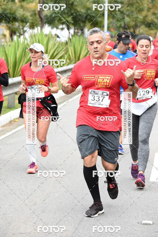 Buy your photos of the eventSantander Track & Field Run Series - Paineiras Shopping on Fotop