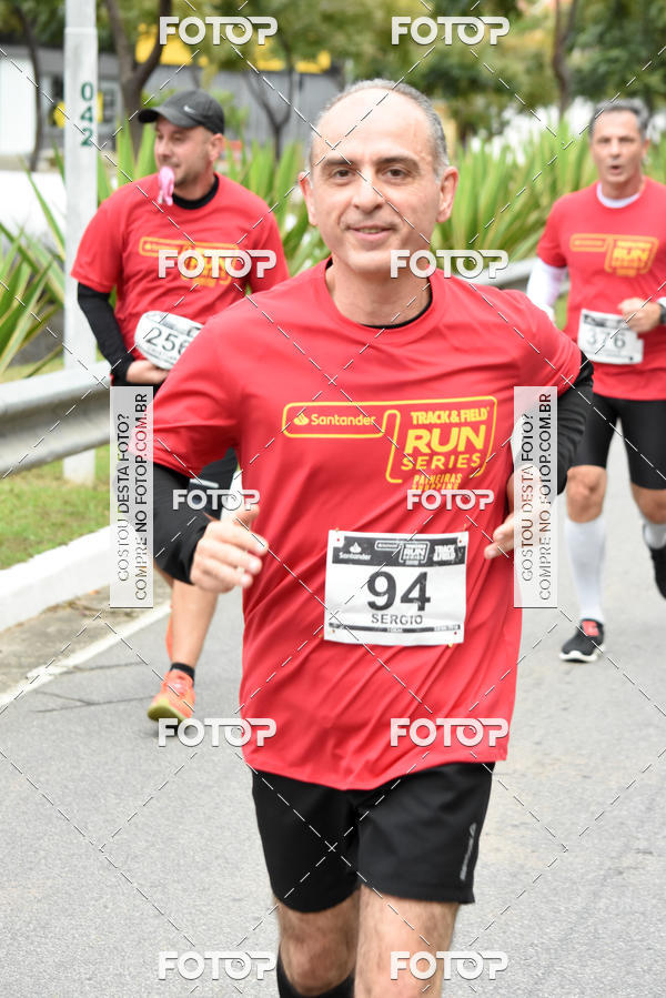 Buy your photos of the eventSantander Track & Field Run Series - Paineiras Shopping on Fotop