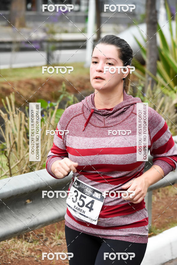 Buy your photos of the eventSantander Track & Field Run Series - Paineiras Shopping on Fotop