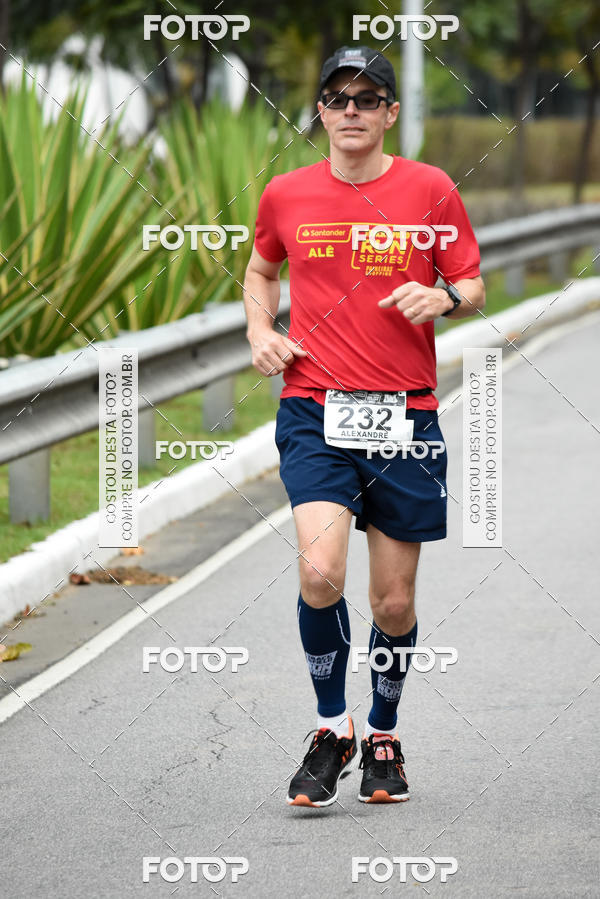 Buy your photos of the eventSantander Track & Field Run Series - Paineiras Shopping on Fotop