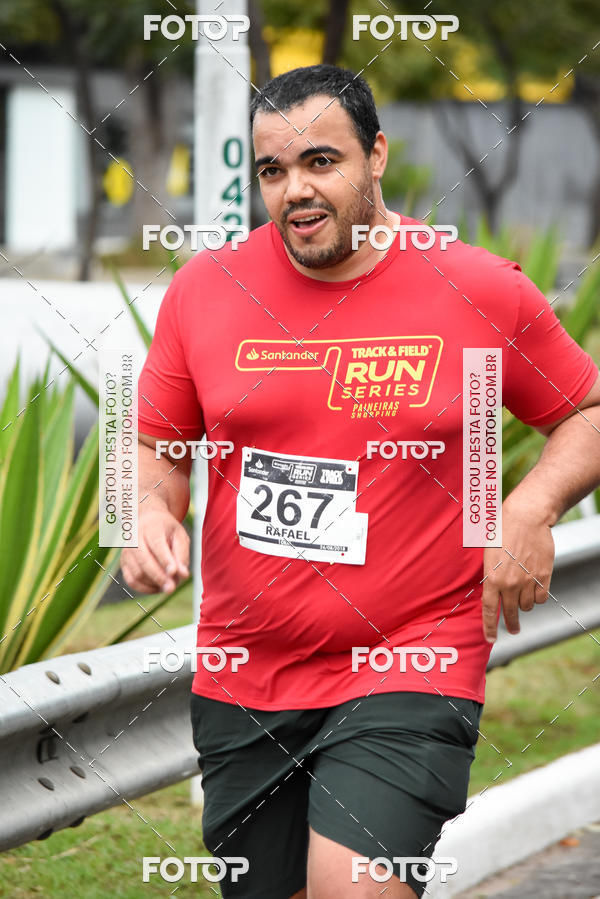 Buy your photos of the eventSantander Track & Field Run Series - Paineiras Shopping on Fotop