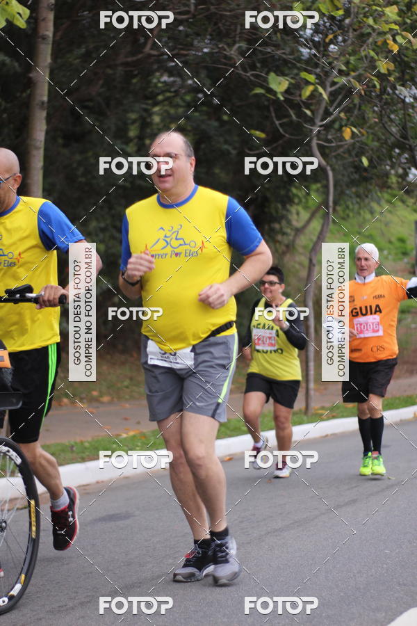 Buy your photos of the eventSantander Track & Field Run Series - Paineiras Shopping on Fotop