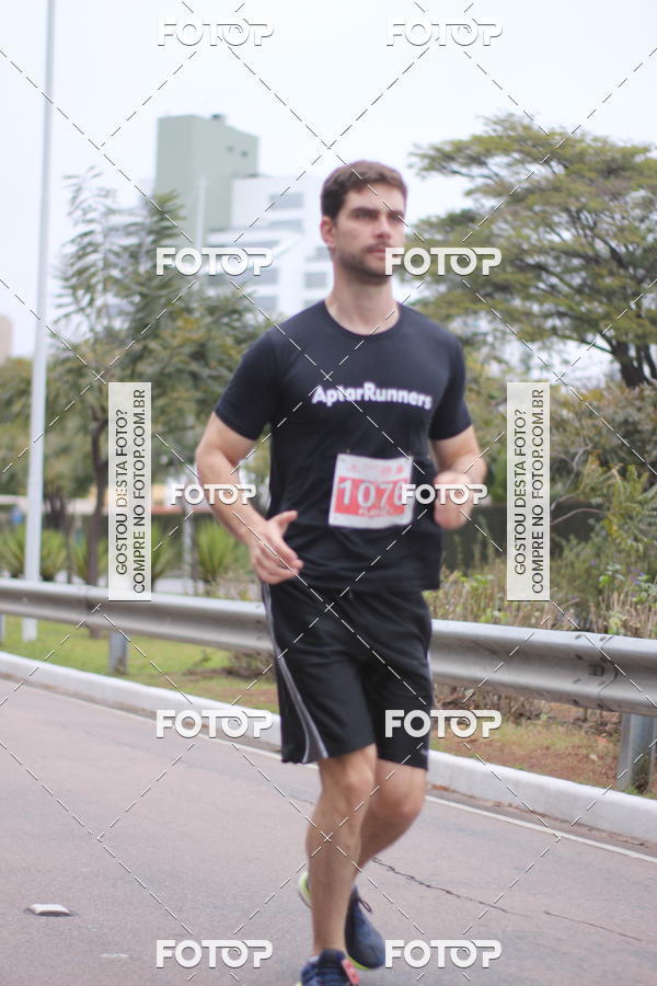 Buy your photos of the eventSantander Track & Field Run Series - Paineiras Shopping on Fotop