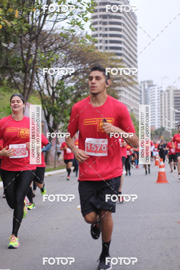 Buy your photos of the eventSantander Track & Field Run Series - Paineiras Shopping on Fotop