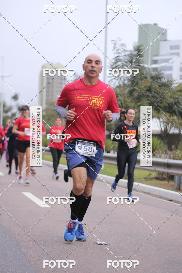 Buy your photos of the eventSantander Track & Field Run Series - Paineiras Shopping on Fotop