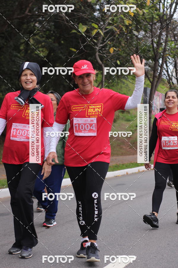 Buy your photos of the eventSantander Track & Field Run Series - Paineiras Shopping on Fotop