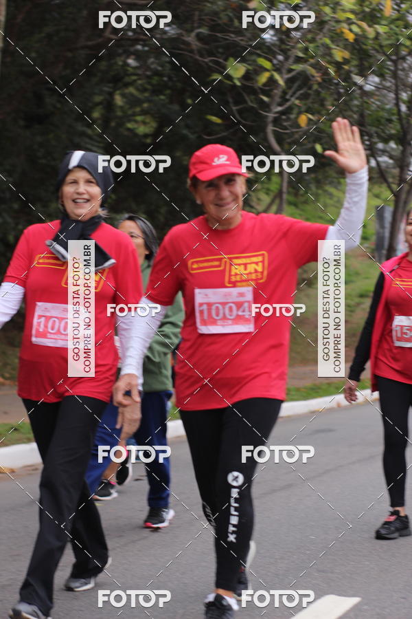 Buy your photos of the eventSantander Track & Field Run Series - Paineiras Shopping on Fotop