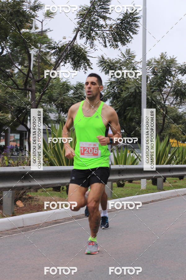 Buy your photos of the eventSantander Track & Field Run Series - Paineiras Shopping on Fotop