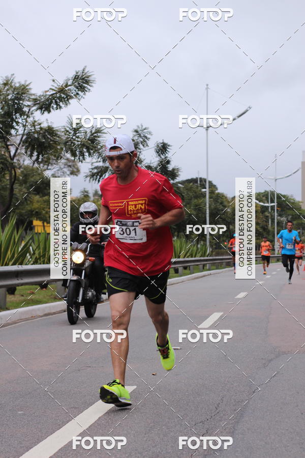 Buy your photos of the eventSantander Track & Field Run Series - Paineiras Shopping on Fotop