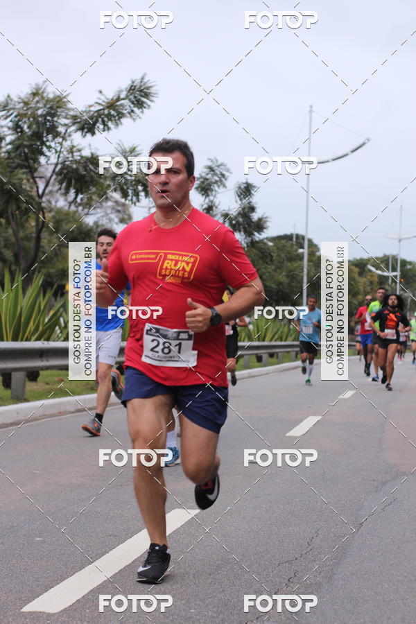 Buy your photos of the eventSantander Track & Field Run Series - Paineiras Shopping on Fotop