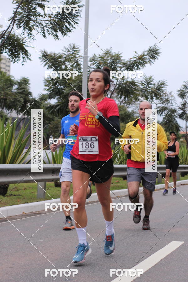 Buy your photos of the eventSantander Track & Field Run Series - Paineiras Shopping on Fotop