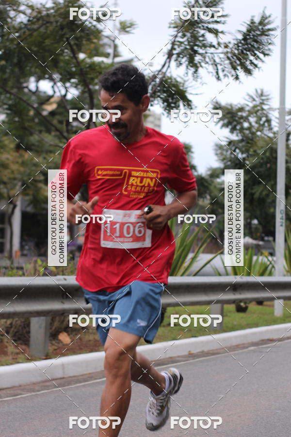 Buy your photos of the eventSantander Track & Field Run Series - Paineiras Shopping on Fotop