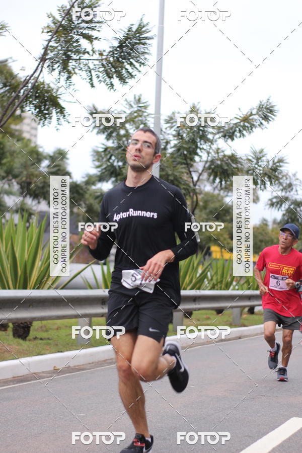 Buy your photos of the eventSantander Track & Field Run Series - Paineiras Shopping on Fotop