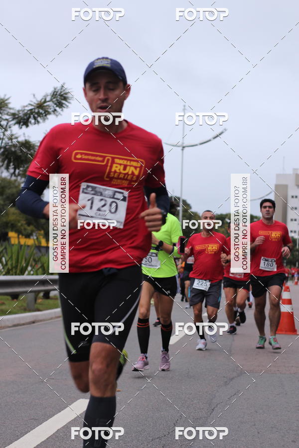Buy your photos of the eventSantander Track & Field Run Series - Paineiras Shopping on Fotop
