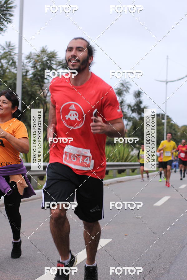 Buy your photos of the eventSantander Track & Field Run Series - Paineiras Shopping on Fotop
