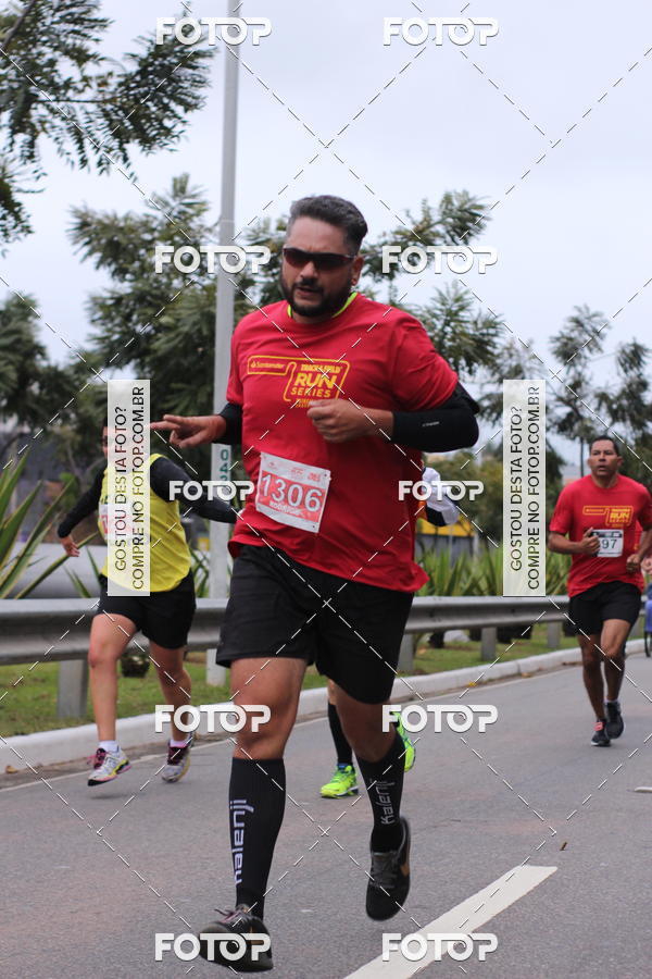 Buy your photos of the eventSantander Track & Field Run Series - Paineiras Shopping on Fotop