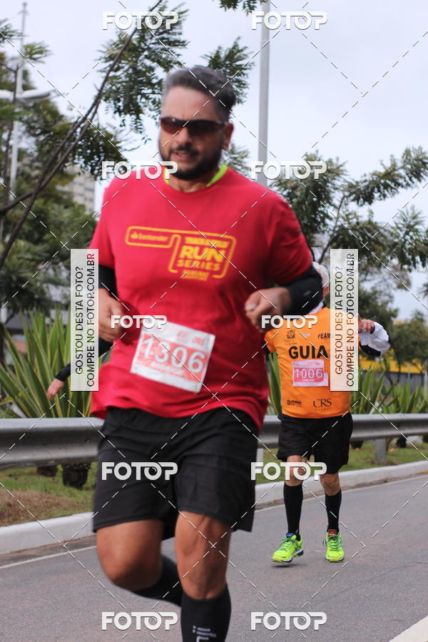 Buy your photos of the eventSantander Track & Field Run Series - Paineiras Shopping on Fotop
