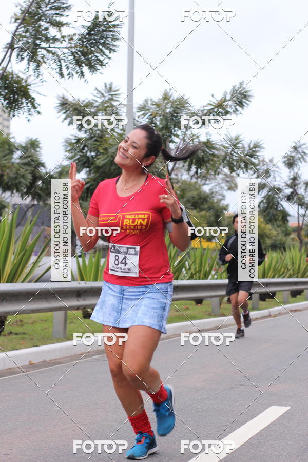 Buy your photos of the eventSantander Track & Field Run Series - Paineiras Shopping on Fotop