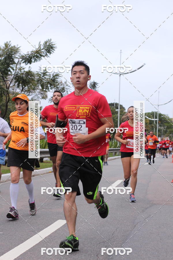 Buy your photos of the eventSantander Track & Field Run Series - Paineiras Shopping on Fotop