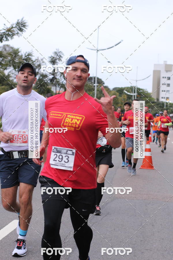 Buy your photos of the eventSantander Track & Field Run Series - Paineiras Shopping on Fotop