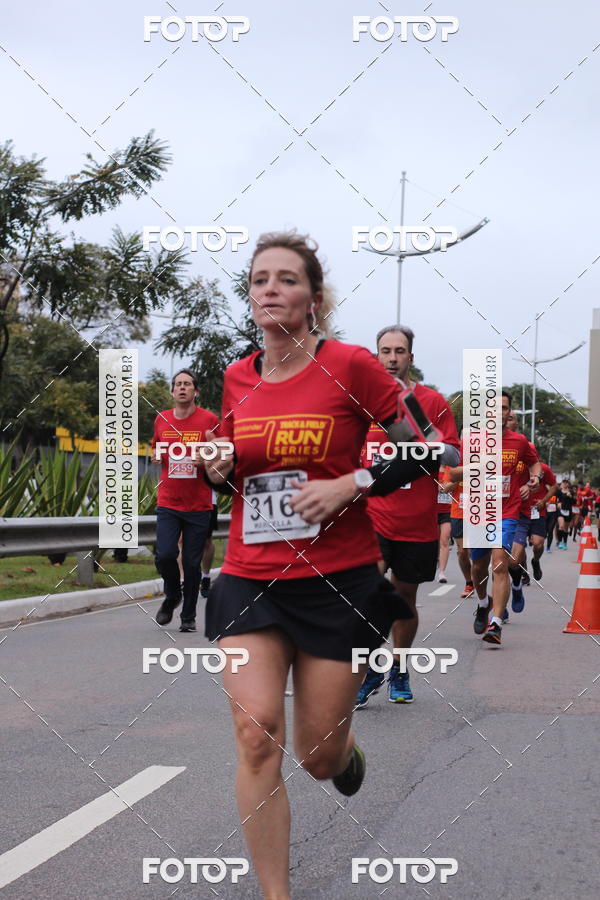 Buy your photos of the eventSantander Track & Field Run Series - Paineiras Shopping on Fotop