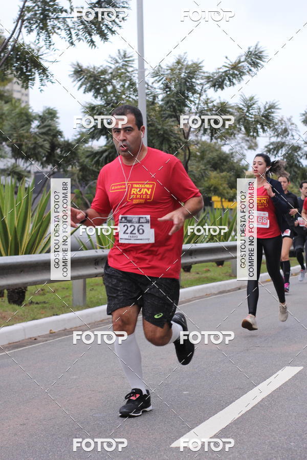 Buy your photos of the eventSantander Track & Field Run Series - Paineiras Shopping on Fotop