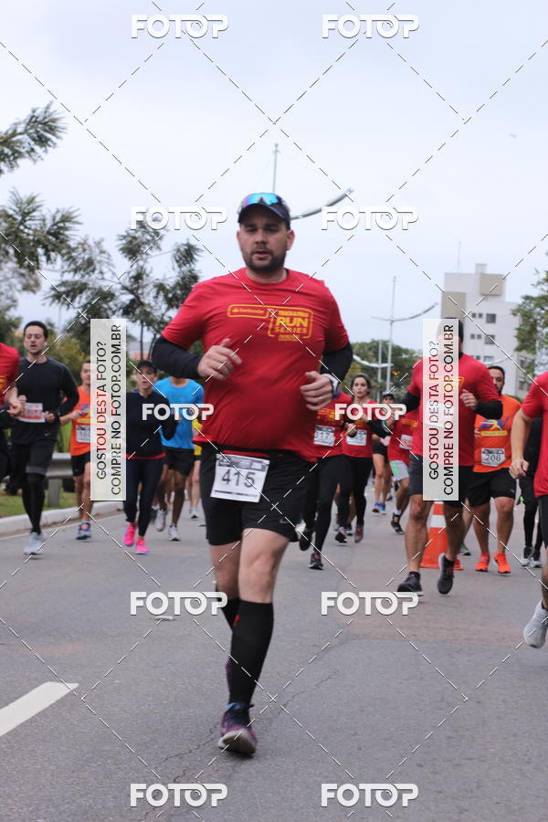 Buy your photos of the eventSantander Track & Field Run Series - Paineiras Shopping on Fotop