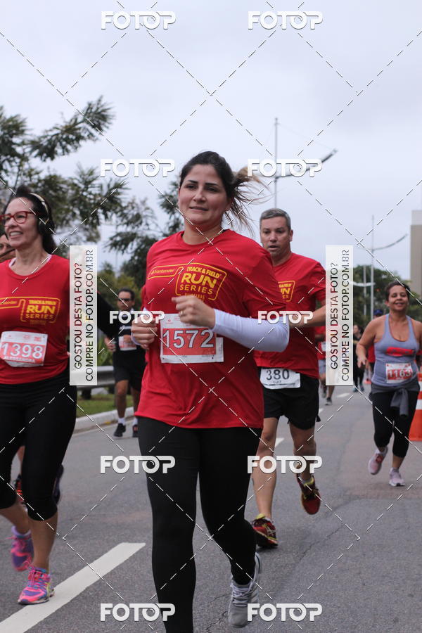 Buy your photos of the eventSantander Track & Field Run Series - Paineiras Shopping on Fotop