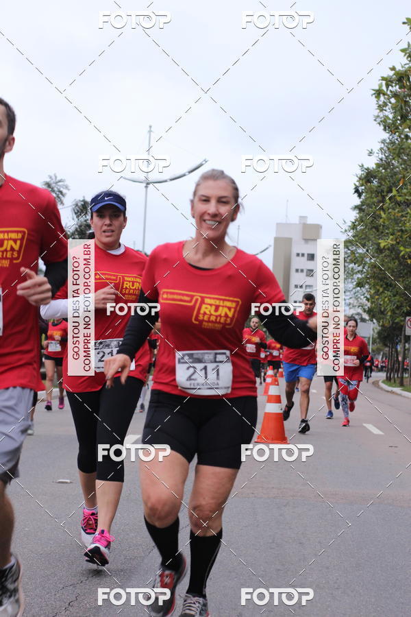Buy your photos of the eventSantander Track & Field Run Series - Paineiras Shopping on Fotop