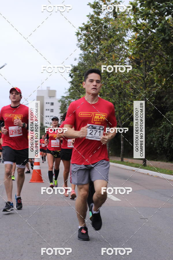 Buy your photos of the eventSantander Track & Field Run Series - Paineiras Shopping on Fotop