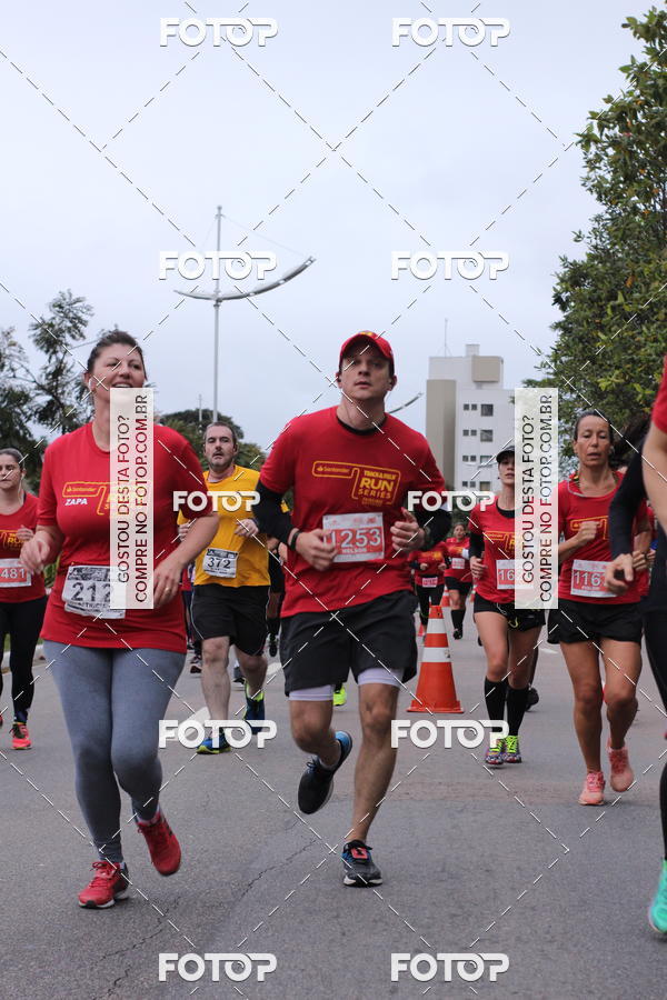 Buy your photos of the eventSantander Track & Field Run Series - Paineiras Shopping on Fotop