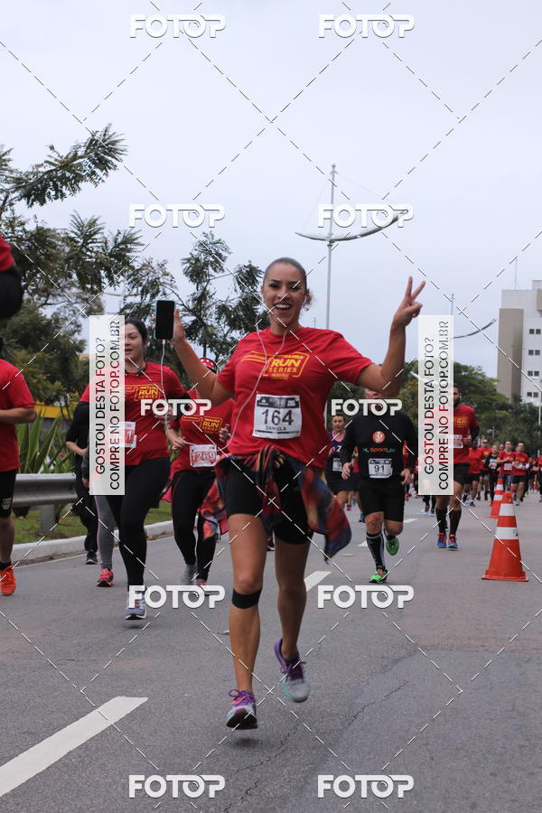 Buy your photos of the eventSantander Track & Field Run Series - Paineiras Shopping on Fotop