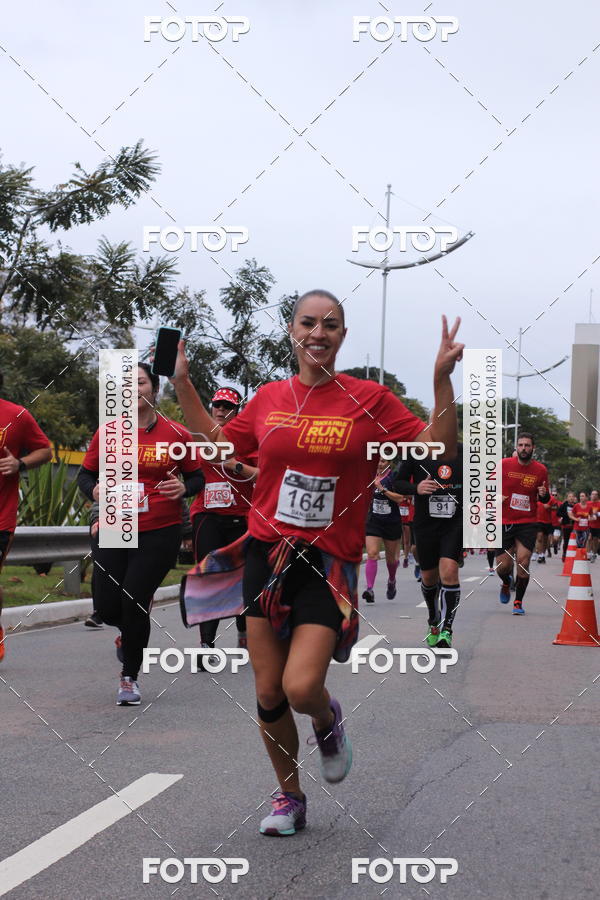 Buy your photos of the eventSantander Track & Field Run Series - Paineiras Shopping on Fotop