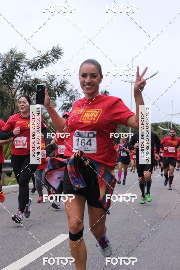 Buy your photos of the eventSantander Track & Field Run Series - Paineiras Shopping on Fotop