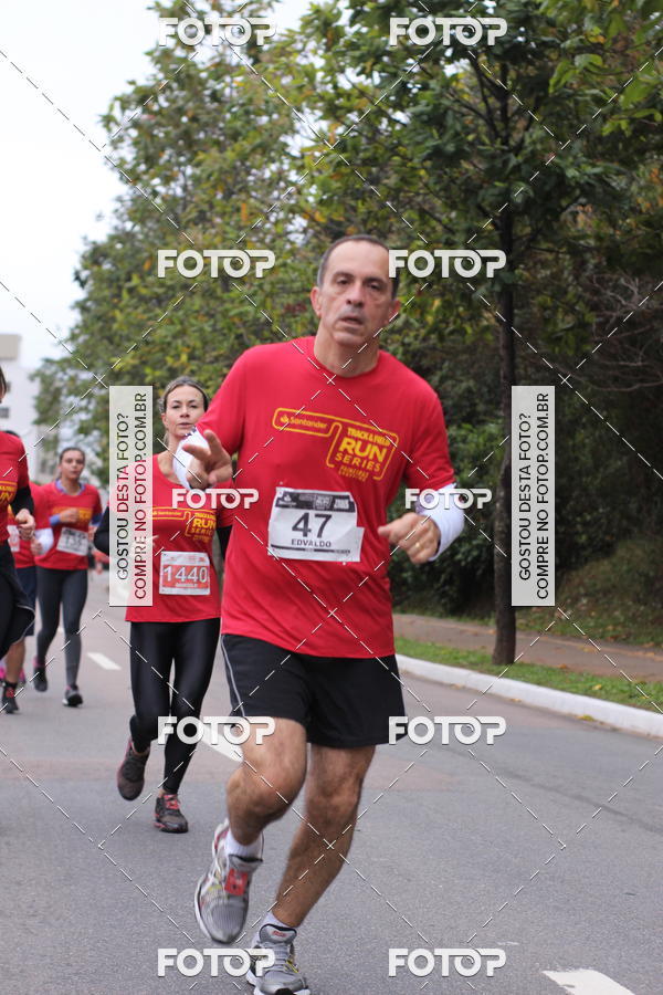 Buy your photos of the eventSantander Track & Field Run Series - Paineiras Shopping on Fotop