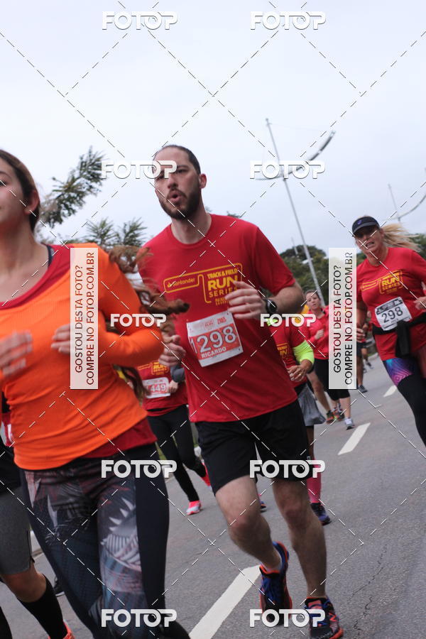 Buy your photos of the eventSantander Track & Field Run Series - Paineiras Shopping on Fotop