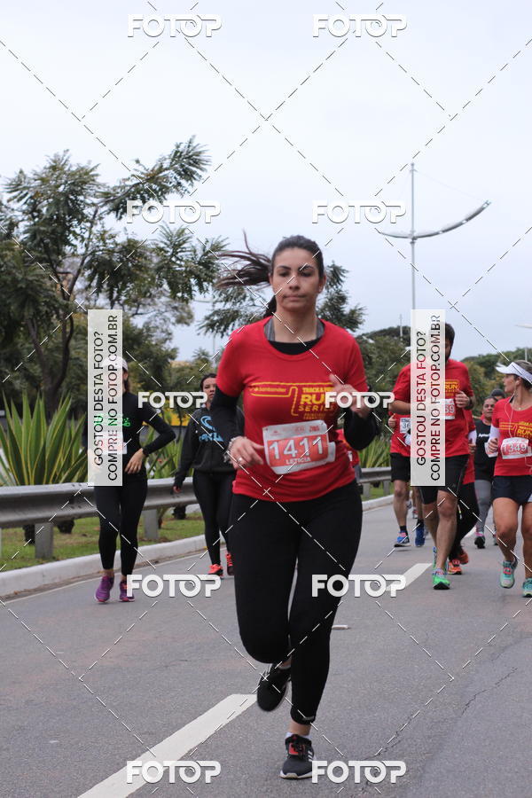 Buy your photos of the eventSantander Track & Field Run Series - Paineiras Shopping on Fotop