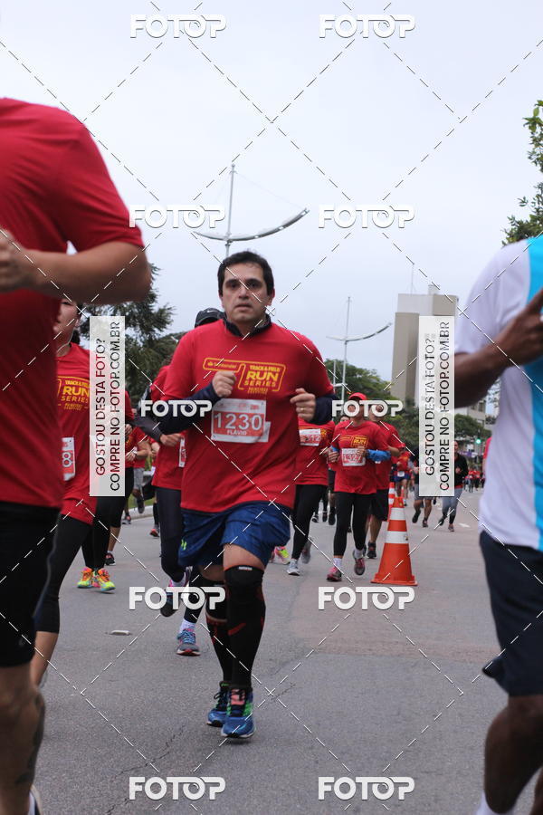 Buy your photos of the eventSantander Track & Field Run Series - Paineiras Shopping on Fotop